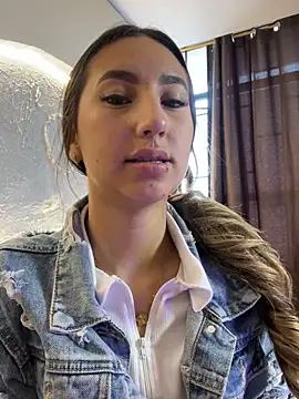 Snapshot of _Emma_Valka chatting on November 1, 2025, 4:01 pm Emma Valka online show from November 1, 2025, 4:01 pm