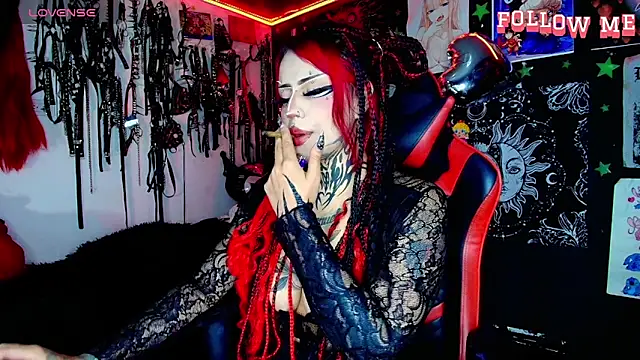 Snapshot of jannaink_ chatting on December 2, 2025, 9:49 pm jannaink online show from December 2, 2025, 9:49 pm