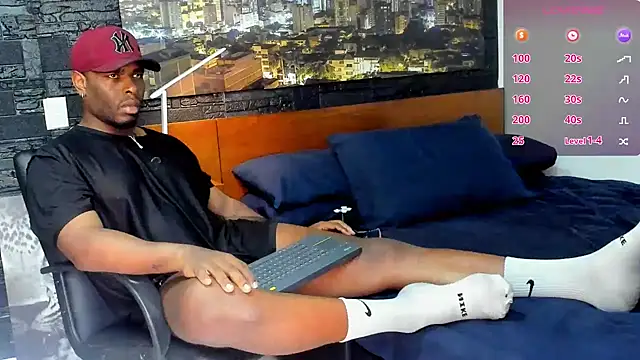 thomas santtos1 online show from March 6, 2025, 1:24 pm