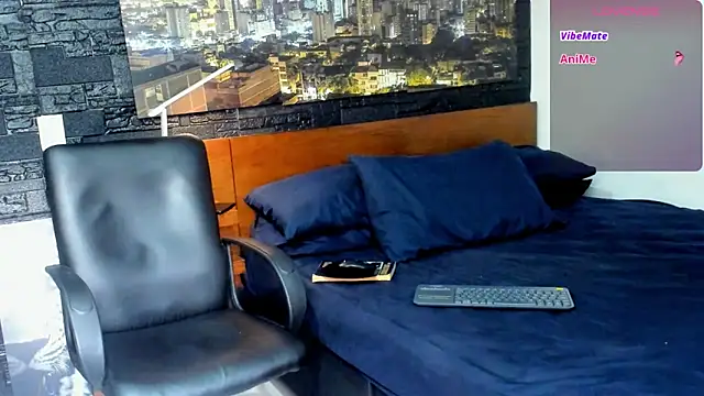 thomas santtos1 online show from February 25, 2025, 12:38 pm