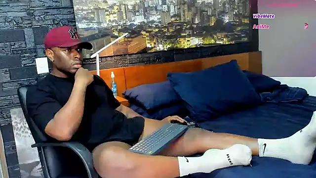thomas santtos1 online show from March 5, 2025, 8:10 pm