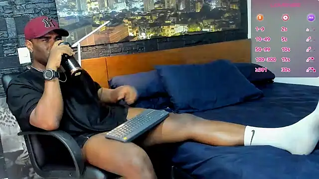 thomas santtos1 online show from March 7, 2025, 3:08 am