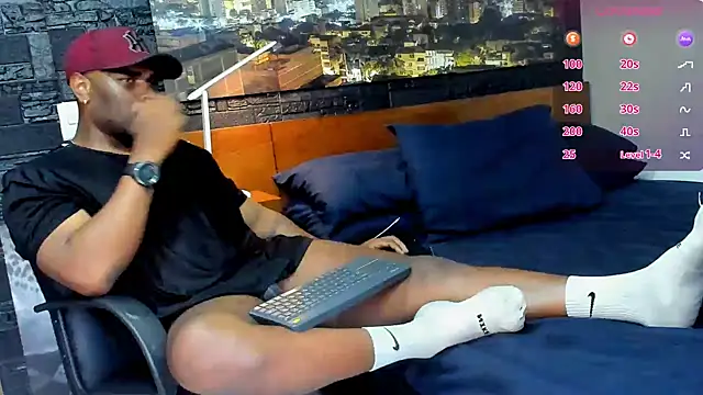 thomas santtos1 online show from March 12, 2025, 9:24 pm