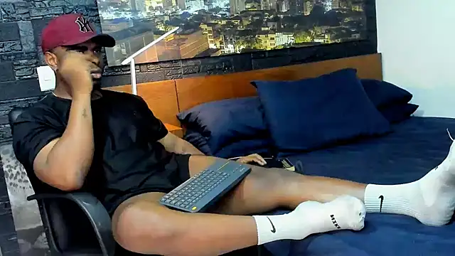 thomas santtos1 online show from March 13, 2025, 12:59 am