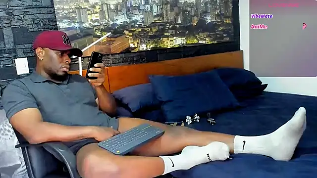 thomas santtos1 online show from March 4, 2025, 3:26 pm