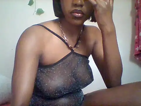 Snapshot of Queeen_model chatting on June 22, 2026, 5:21 pm Queeen model online show from June 22, 2026, 5:21 pm