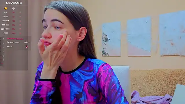 Snapshot of AstoriyaNight chatting on November 16, 2025, 7:57 am AstoriyaNight online show from November 16, 2025, 7:57 am