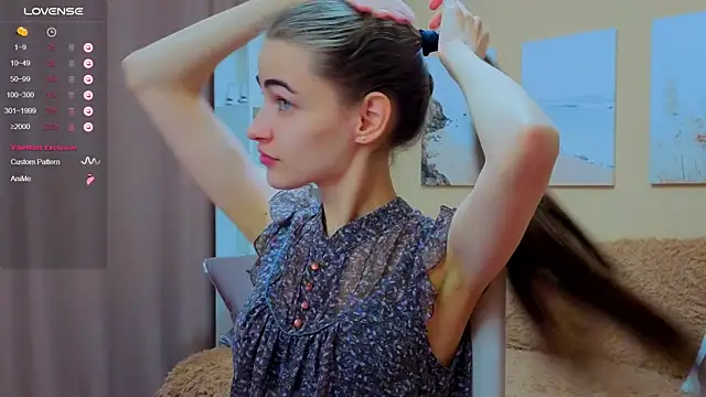 Snapshot of AstoriyaNight chatting on September 13, 2025, 10:37 am AstoriyaNight online show from September 13, 2025, 10:37 am