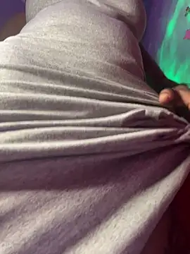 Snapshot of Cherrytowild chatting on October 29, 2025, 8:19 pm Cherrytowild online show from October 29, 2025, 8:19 pm