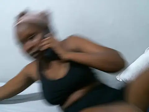 femaqueen online show from July 4, 2026, 7:18 pm