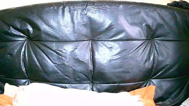 Snapshot of Bustypillows chatting on June 18, 2026, 6:45 am Bustypillows online show from June 18, 2026, 6:45 am