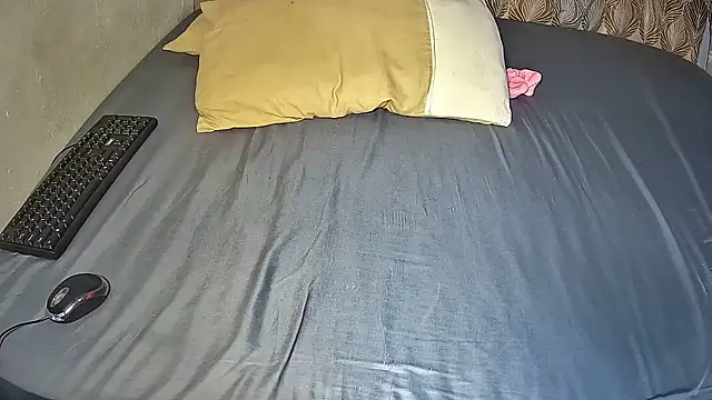 BustyThickyAss online show from June 15, 2026, 6:07 pm