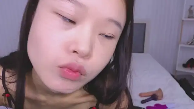 Tina Kim  online show from March 19, 2025, 4:36 am