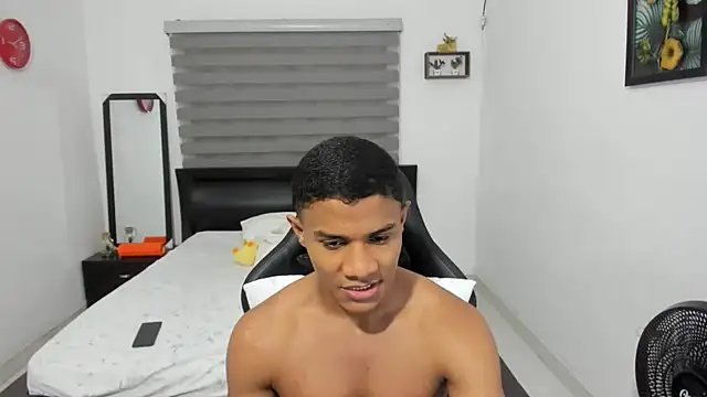 Snapshot of corzoethan chatting on November 24, 2025, 11:05 pm corzoethan online show from November 24, 2025, 11:05 pm