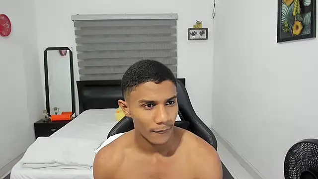 Snapshot of corzoethan chatting on November 22, 2025, 10:52 pm corzoethan online show from November 22, 2025, 10:52 pm