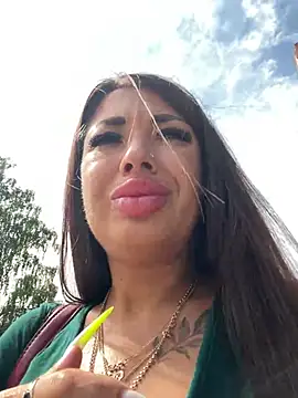 RuslanaXX online show from June 13, 2026, 5:05 am