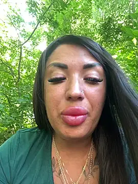RuslanaXX online show from June 19, 2026, 5:24 am