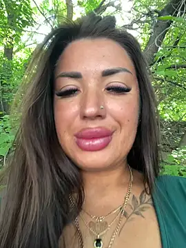 RuslanaXX online show from June 16, 2026, 5:40 am