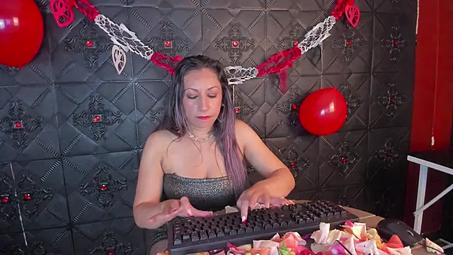 Natasha Wolff01  online show from February 14, 2025, 11:53 am