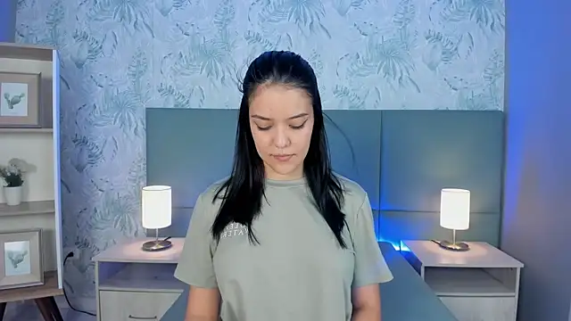 Snapshot of lexiethompson_ chatting on November 29, 2025, 12:05 pm lexiethompson online show from November 29, 2025, 12:05 pm