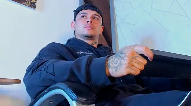 Snapshot of NoahhBrown chatting on March 12, 2025, 3:13 am NoahhBrown online show from March 12, 2025, 3:13 am