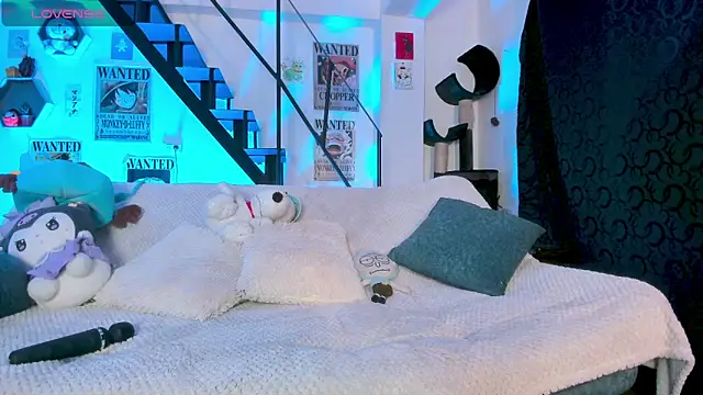 Snapshot of MonxxsLove chatting on March 20, 2026, 1:39 am MonxxsLove online show from March 20, 2026, 1:39 am