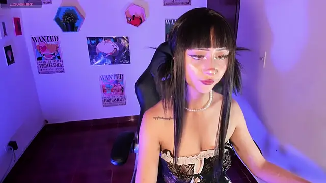 MonxxsLove online show from May 7, 2026, 2:49 am