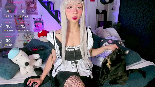 Snapshot of MonxxsLove chatting on October 21, 2025, 1:49 am MonxxsLove online show from October 21, 2025, 1:49 am