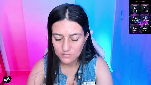 Saskyaa online show from December 1, 2025, 2:45 am