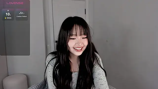 Snapshot of hee_young11 chatting on October 10, 2025, 11:38 pm hee young11 online show from October 10, 2025, 11:38 pm