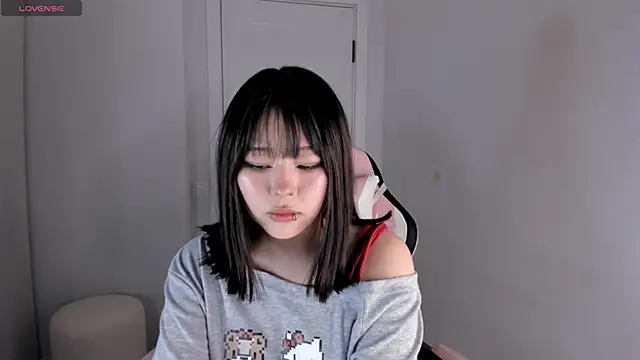 Snapshot of hee_young11 chatting on December 1, 2025, 12:39 pm hee young11 online show from December 1, 2025, 12:39 pm