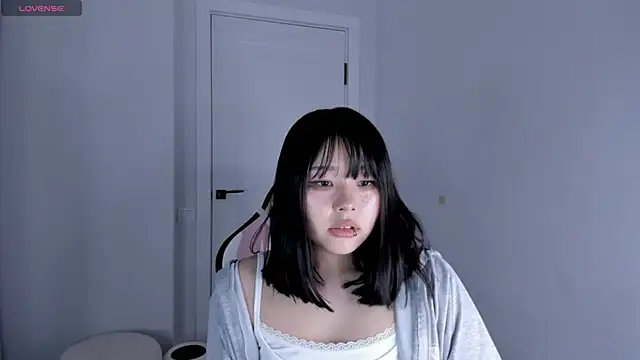 Snapshot of hee_young11 chatting on December 14, 2025, 6:57 pm hee young11 online show from December 14, 2025, 6:57 pm