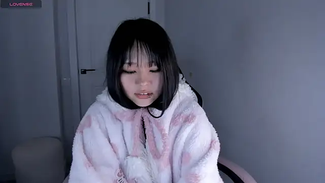 Snapshot of hee_young11 chatting on November 6, 2025, 1:31 am hee young11 online show from November 6, 2025, 1:31 am