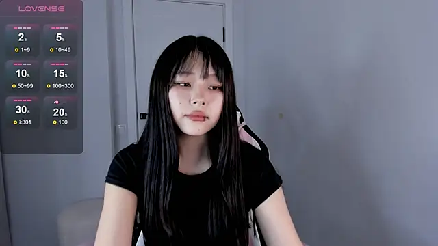 Snapshot of hee_young11 chatting on October 21, 2025, 8:41 pm hee young11 online show from October 21, 2025, 8:41 pm