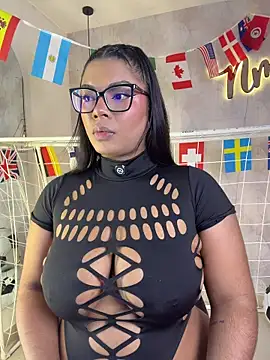 Nicolemorelli2 online show from July 8, 2026, 4:07 pm