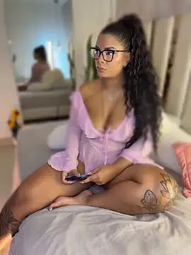 Nicolemorelli2 online show from June 10, 2026, 1:12 pm