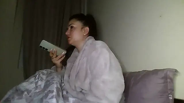 Snapshot of Linusya chatting on November 6, 2025, 5:06 pm Linusya online show from November 6, 2025, 5:06 pm