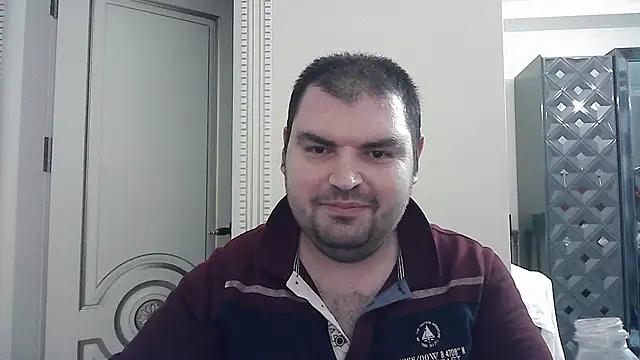 Snapshot of KIZLAZIMYaa chatting on March 19, 2026, 5:35 pm KIZLAZIMYaa online show from March 19, 2026, 5:35 pm