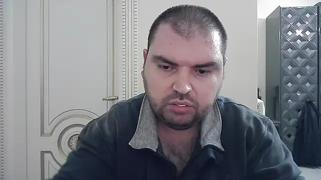KIZLAZIMYaa online show from May 14, 2026, 8:06 pm