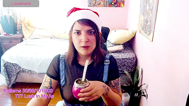 Snapshot of raquellov1 chatting on December 8, 2024, 2:52 pm raquellov1 online show from December 8, 2024, 2:52 pm