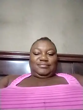 Snapshot of MATUREBUSSTY chatting on April 6, 2026, 8:10 pm MATUREBUSSTY online show from April 6, 2026, 8:10 pm