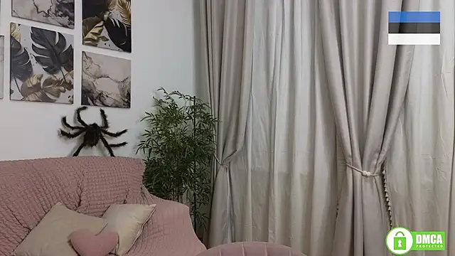 Snapshot of Charlotte_wow chatting on November 20, 2025, 3:40 am Charlotte wow online show from November 20, 2025, 3:40 am