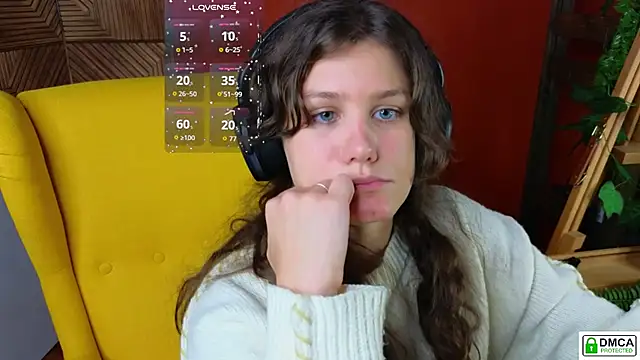 Snapshot of Charlotte_wow chatting on October 22, 2025, 11:47 pm Charlotte wow online show from October 22, 2025, 11:47 pm