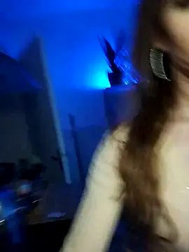 Luna Kitanna online show from May 11, 2026, 5:32 pm