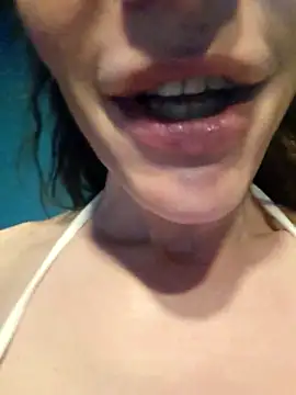 Luna Kitanna online show from April 26, 2026, 11:51 am
