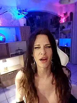 Luna Kitanna online show from March 22, 2025, 3:41 am