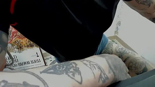 layneinchains online show from October 10, 2025, 10:38 am