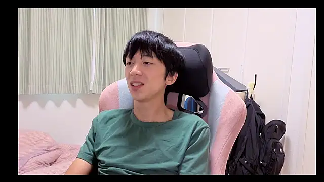 freeeeeessssss111 online show from September 11, 2025, 6:46 am