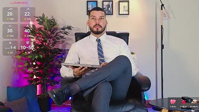 Snapshot of HenryBenso chatting on October 13, 2025, 6:09 pm HenryBenso online show from October 13, 2025, 6:09 pm