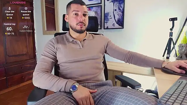 Snapshot of HenryBenso chatting on October 29, 2025, 6:18 pm HenryBenso online show from October 29, 2025, 6:18 pm